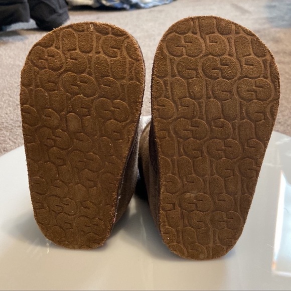 UGG boots - Picture 3 of 5